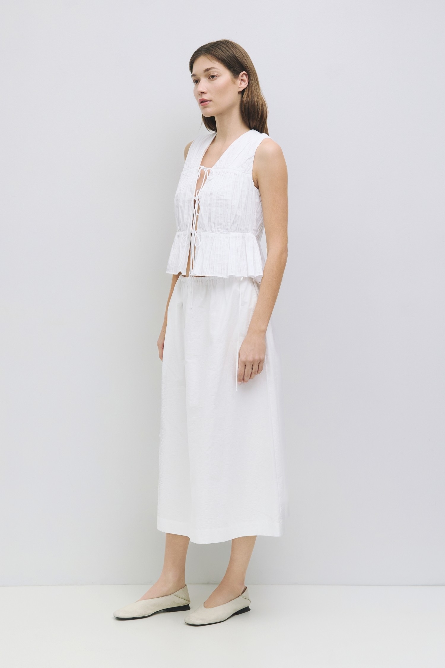 TR3863.-WHITE