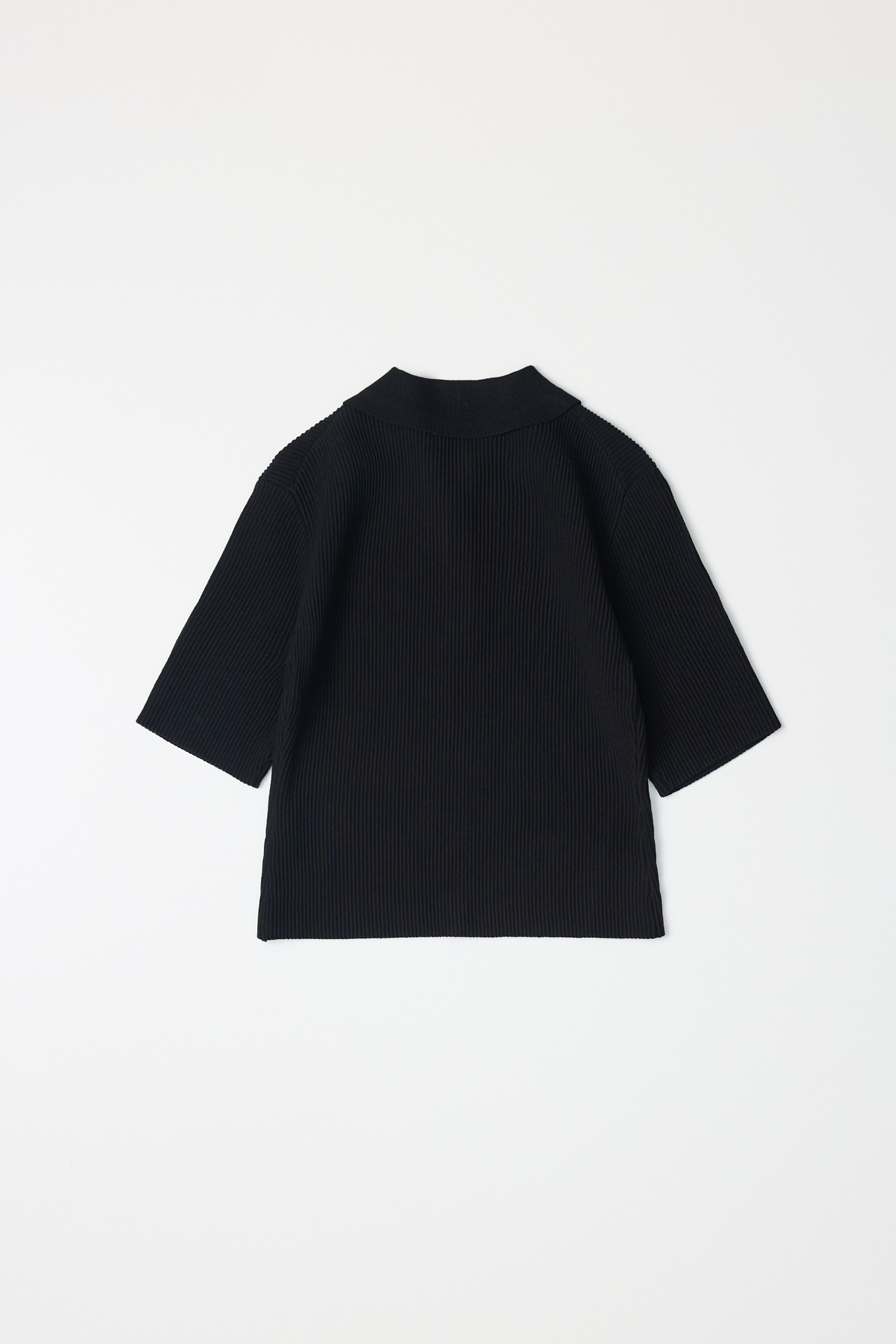 TR3893.-BLACK