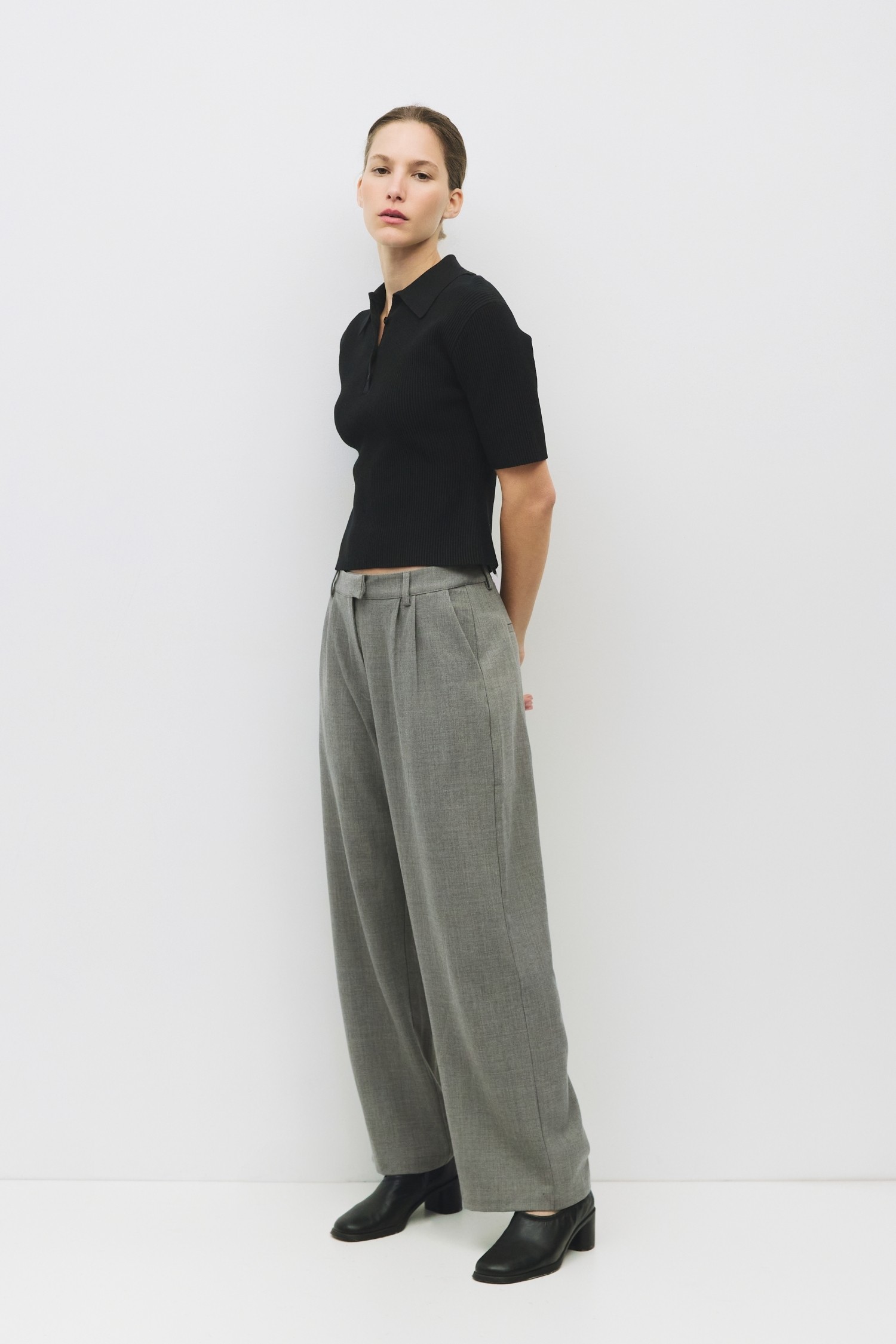 TR3893.-BLACK