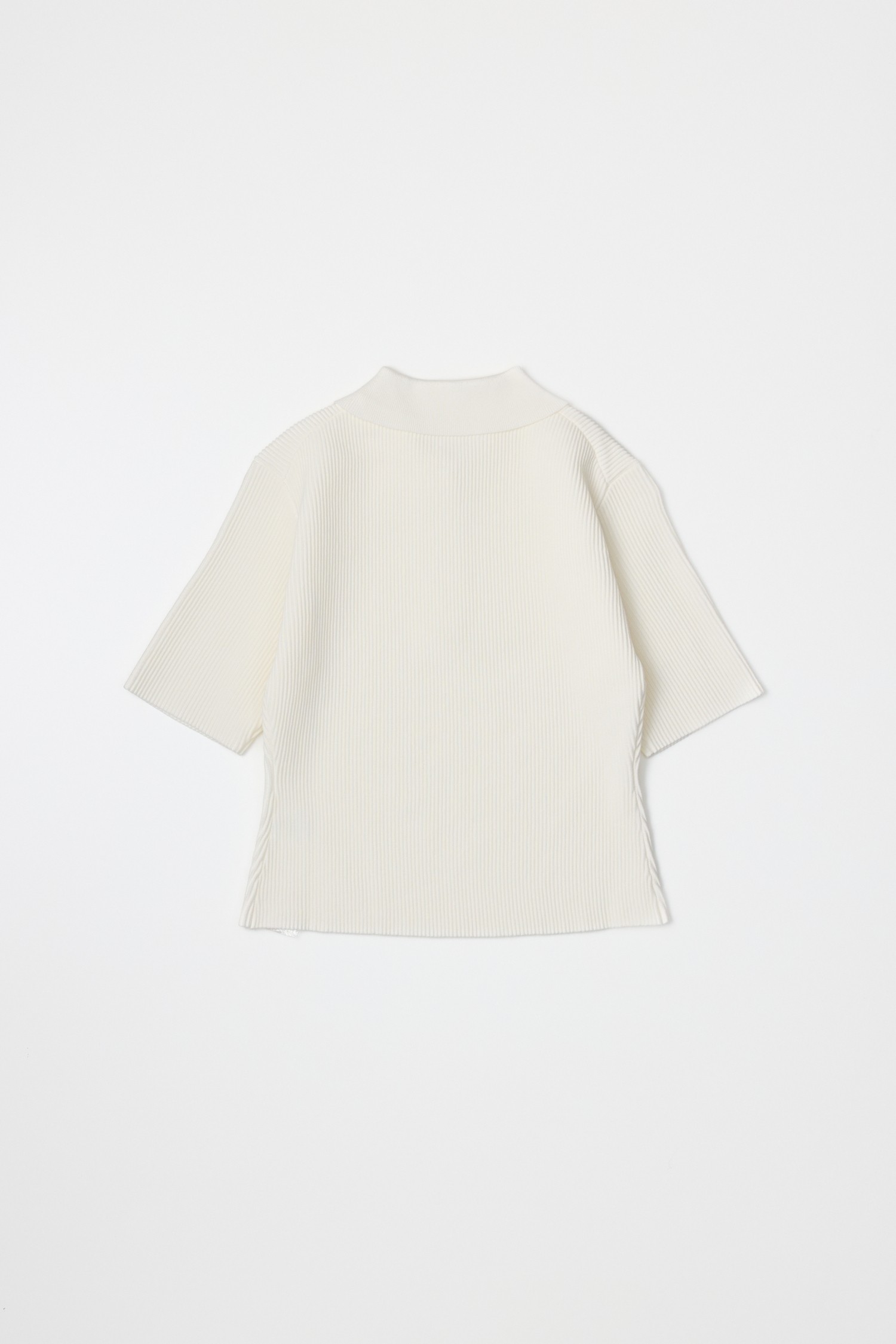 TR3893.-CREAM