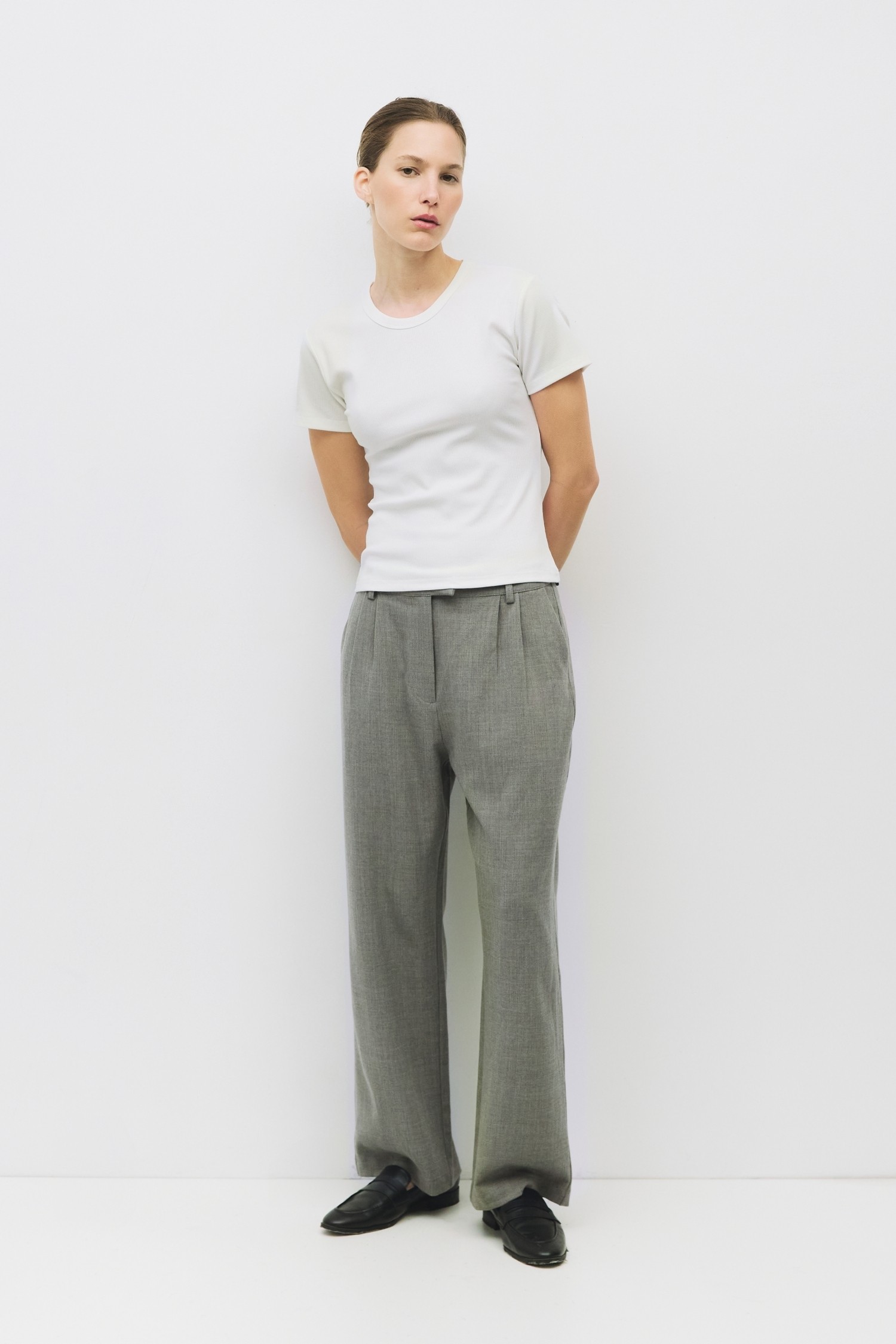 TR3942.-WHITE