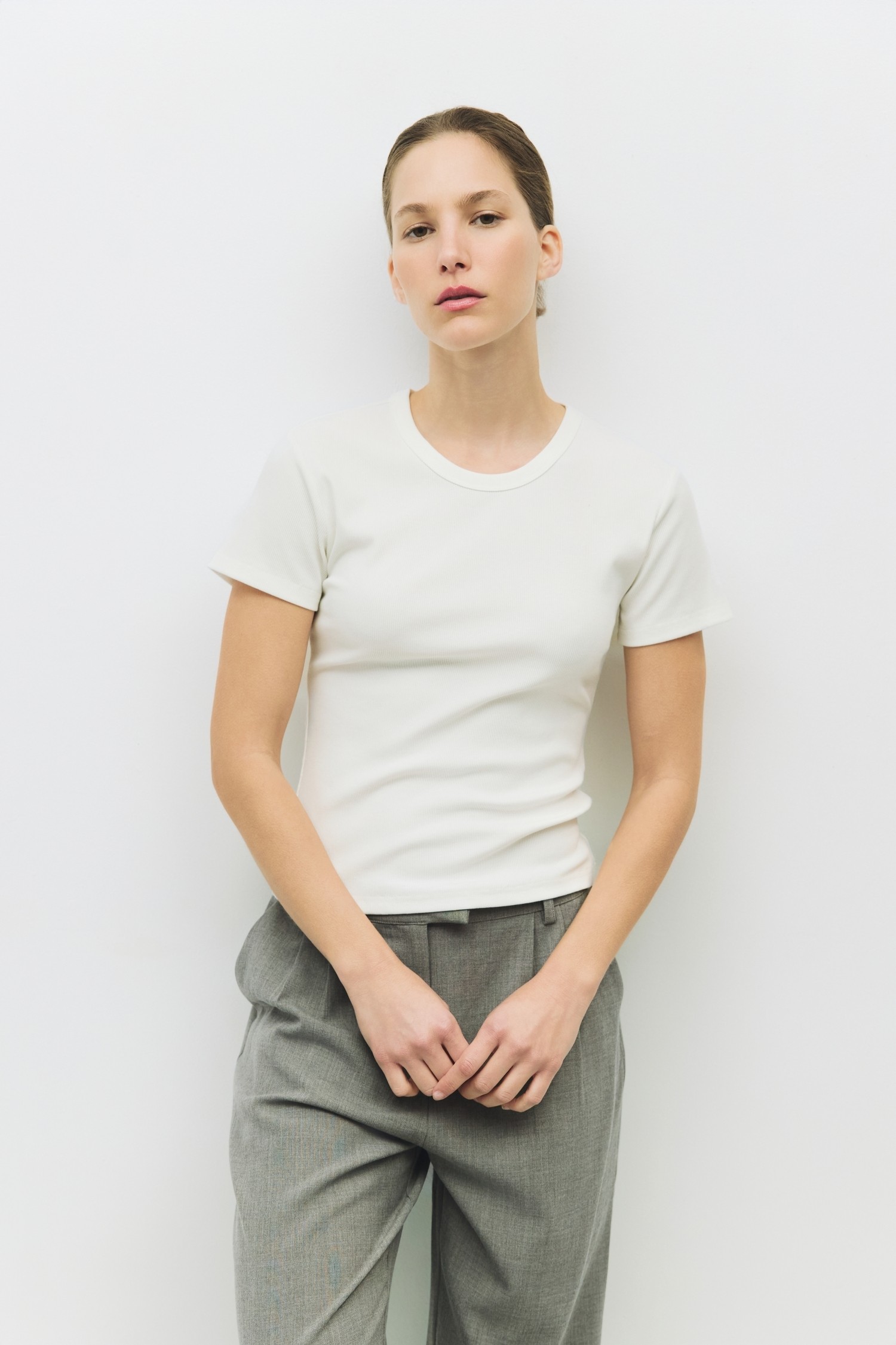 TR3942.-WHITE